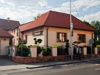 Pohľad z hlavnej cesty Penzión Ali Bojnice - Pohľad z hlavnej cesty