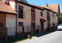 Penzión Ali Bojnice - foto z ulice